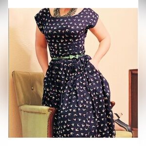 EUC Modcloth Emily and Fin Origami
birds retro